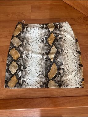 Blue Blush Gold, White & Black Snake-Print Mini Skirt